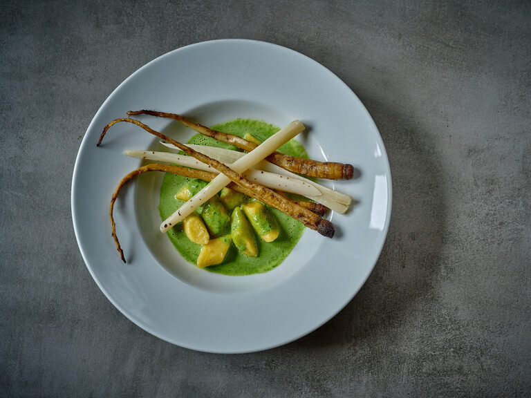 Ein elegantes Gericht mit Spargel aus der Kreativküche